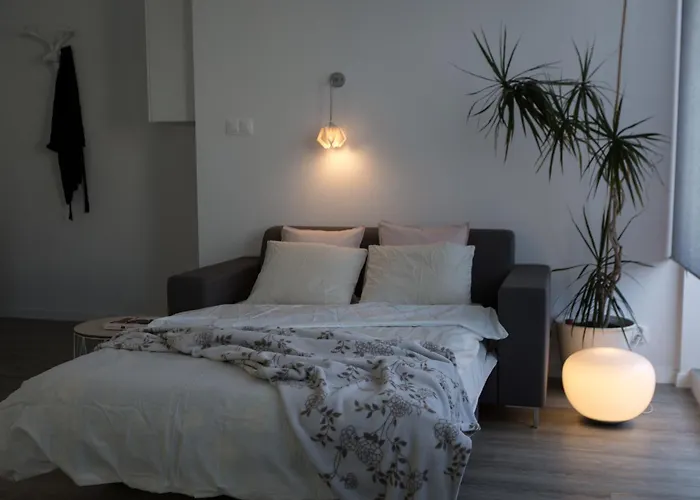 Sunny Mokotow - Apartment Near The Metro
