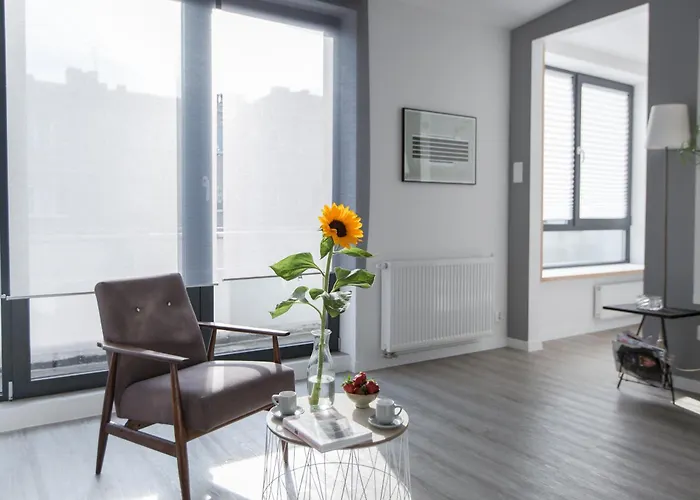 Sunny Mokotow - Apartment Near The Metro